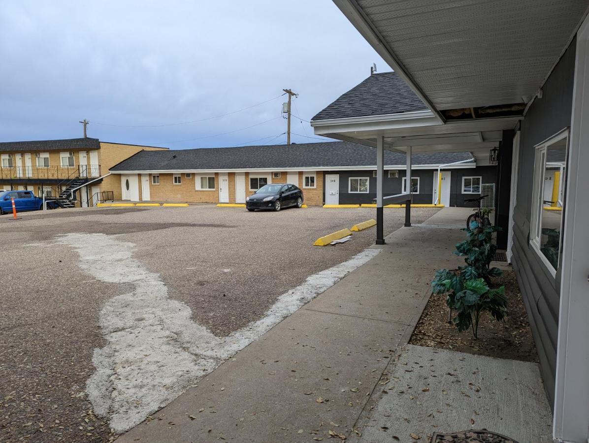 Riverside Motel Medicine Hat Exterior foto